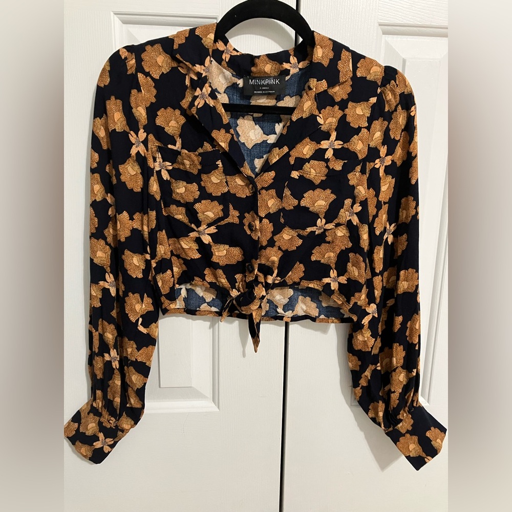 MINKPINK Navy and Brown Floral Crop Blouse. size XS. NWOT